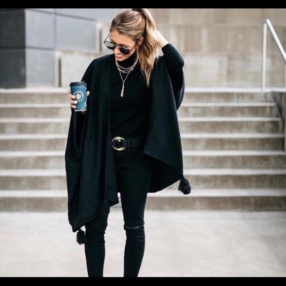 :: Ettika Chloe Gold Tassel Necklace - Picture 4 of 8